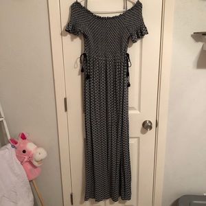 gap maternity maxi dress